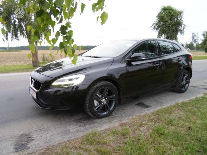 Volvo V40, 2.0 l., hatchback