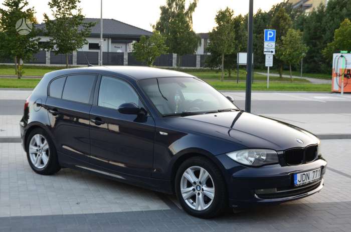 BMW 120, 2.0 l., hatchback