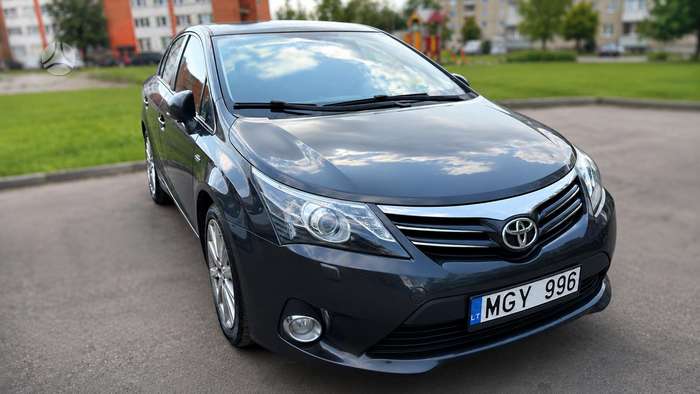 Toyota Avensis, 2.2 l., Седан