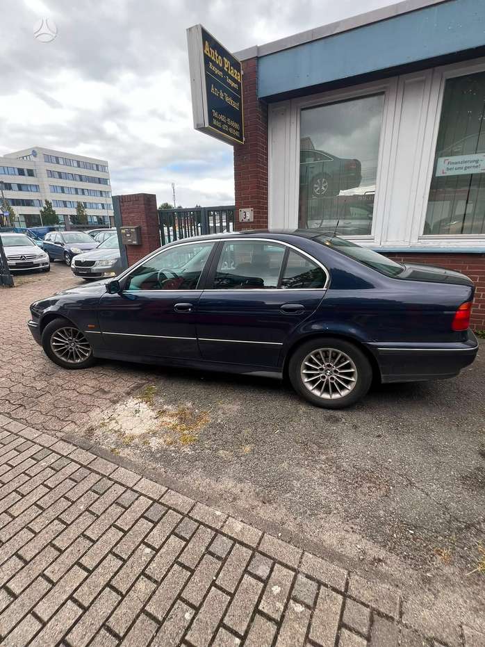 BMW 523, 2.5 l., Седан