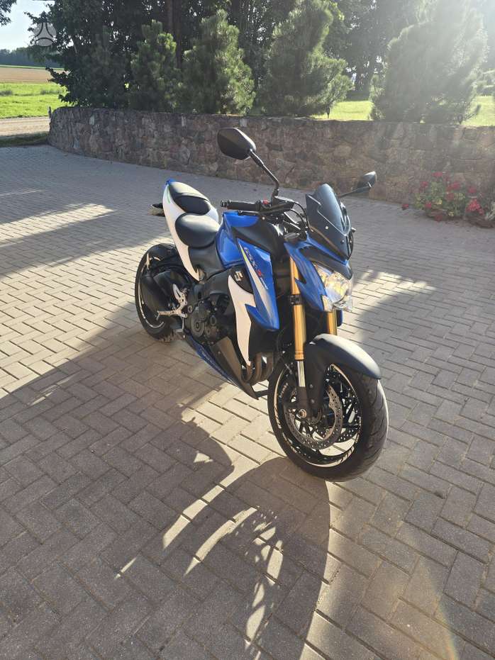 Suzuki GSX-S 1000cc, street / classic