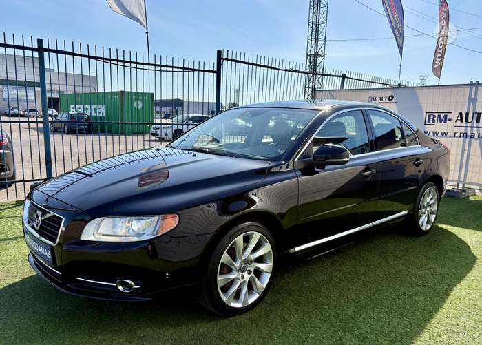 Volvo S80, 2.4 l., Седан