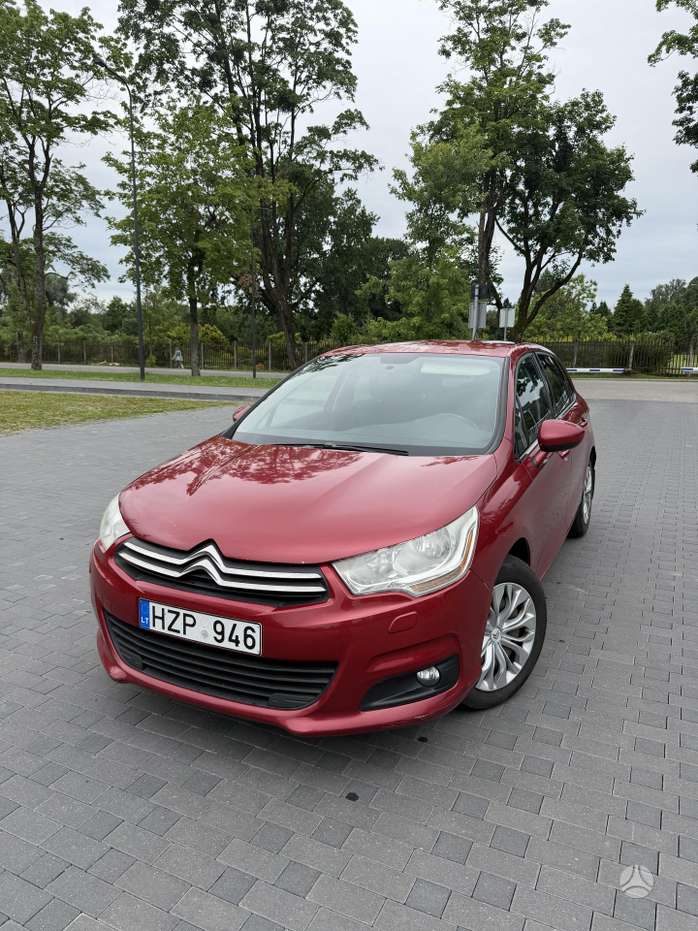 Citroen C4, 1.6 l., hatchback