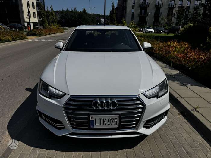 Audi A4, 2.0 l., Седан