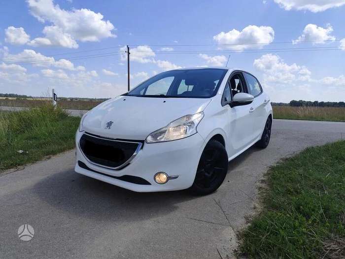 Peugeot 208, 1.2 l., hatchback