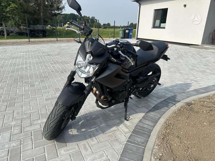 Yamaha XJ6 600cc, street / classic
