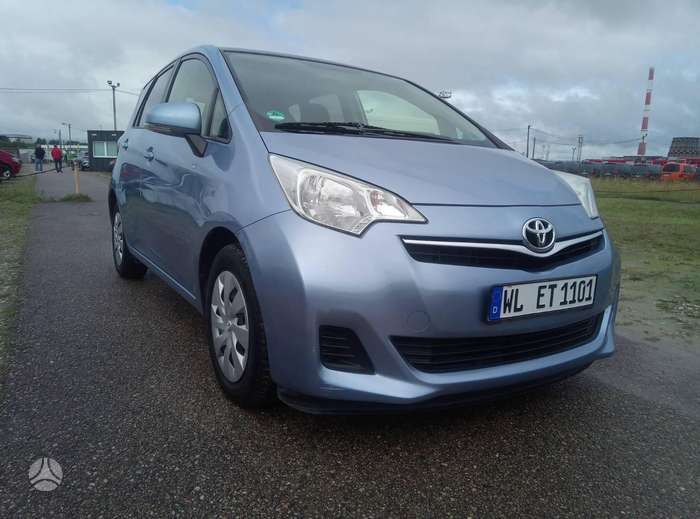 Toyota Verso-S, 1.3 l., hatchback