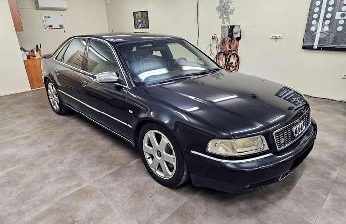Audi S8, 4.2 l., Седан