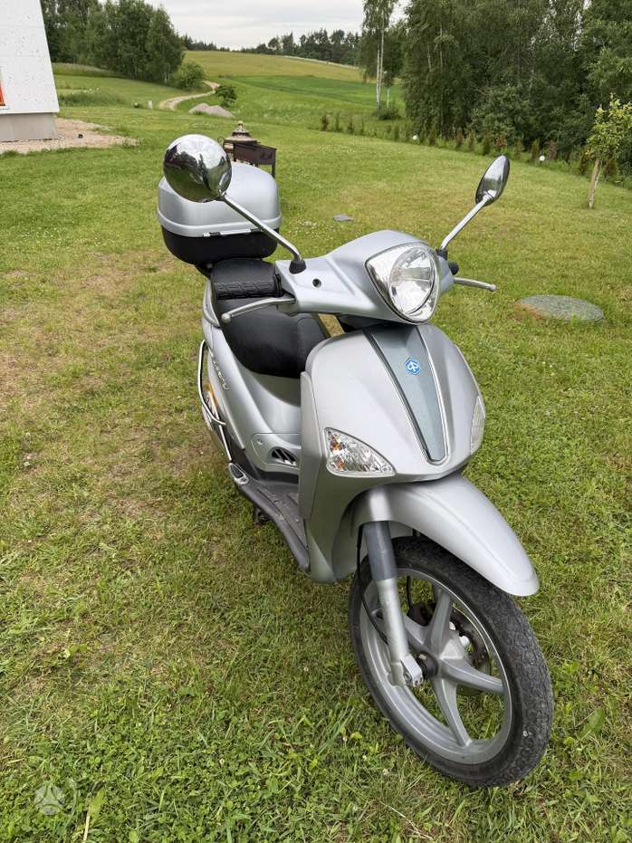 Piaggio Liberty 125cc, scooters / mopeds