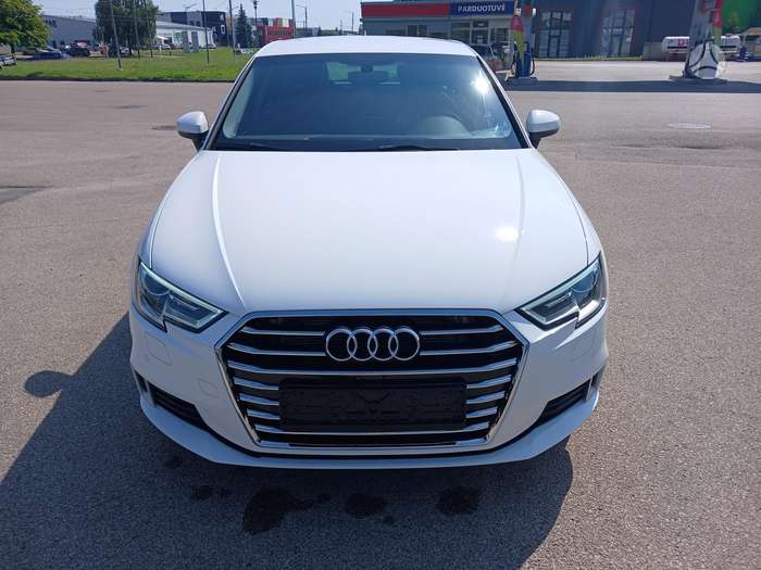 Audi A3, 1.0 l., Хэтчбек