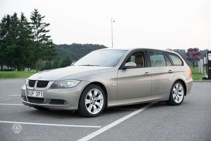 BMW 318, 2.0 l., wagon