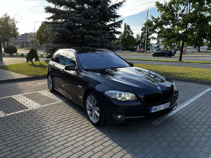BMW 520, 2.0 l., wagon