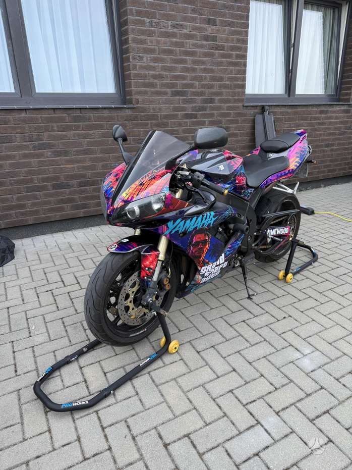 Yamaha R1 998cc, superbikes