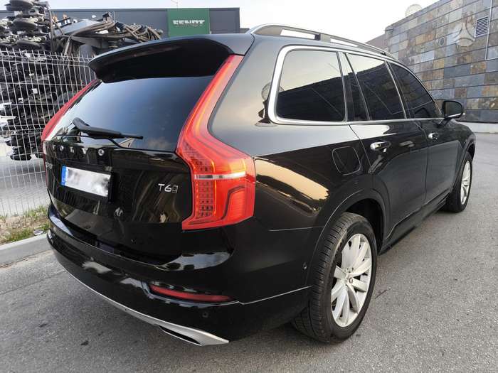 Volvo XC90, 2.0 l., off-road / crossover