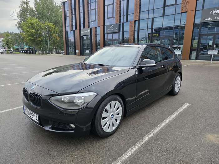 BMW 116, 1.6 l., hatchback
