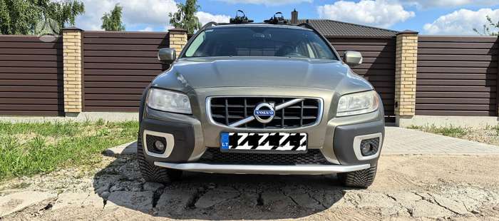 Volvo XC70, 2.4 l., wagon