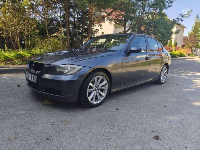 BMW 318, 2.0 l., Седан