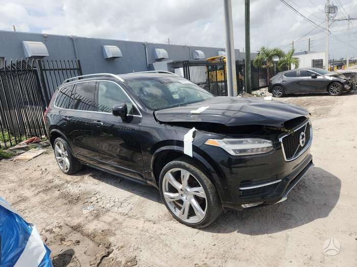 Volvo XC90, 2.0 l., off-road / crossover