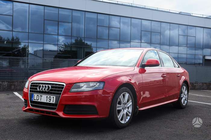 Audi A4, 1.8 l., Седан