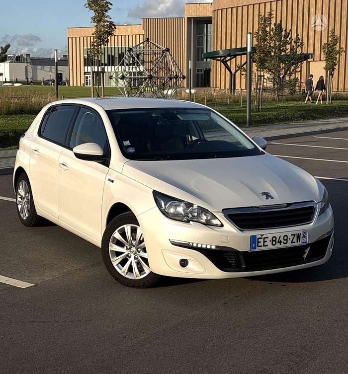 Peugeot 308, 1.2 l., hatchback