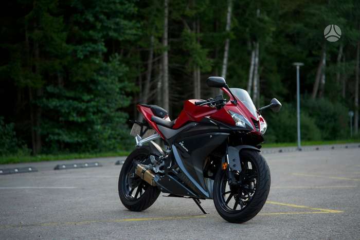 Yamaha YZF 125cc, superbikes