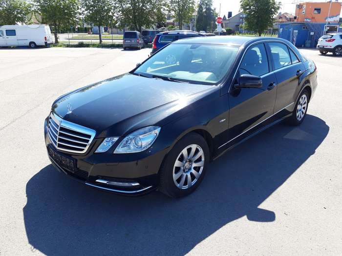Mercedes-Benz E200, 1.8 l., Минивэн