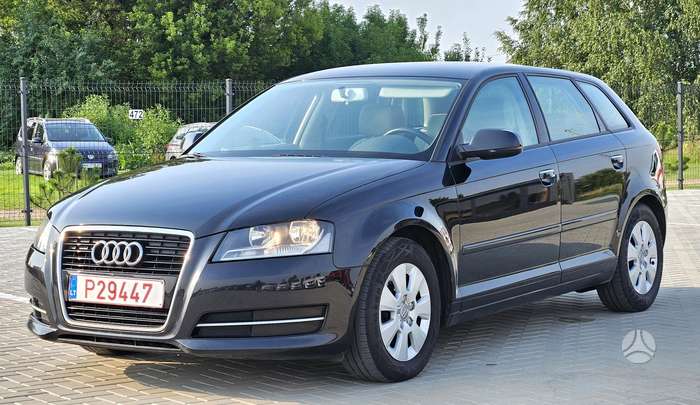 Audi A3, 1.6 l., hatchback