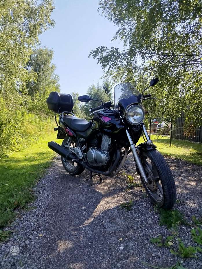 Honda CB 500cc, street / classic