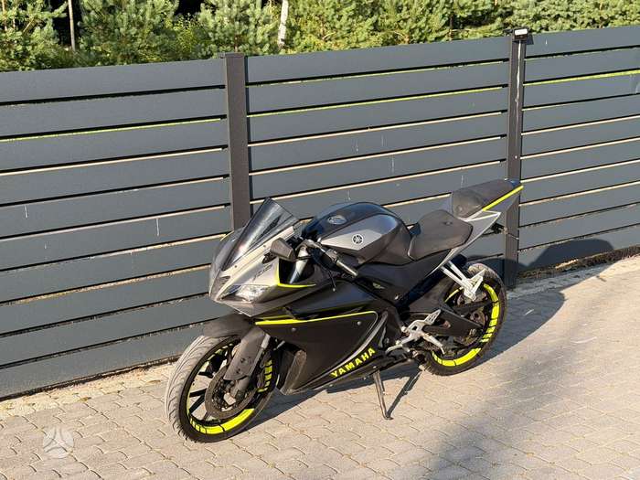 Yamaha YZF 125cc, superbikes