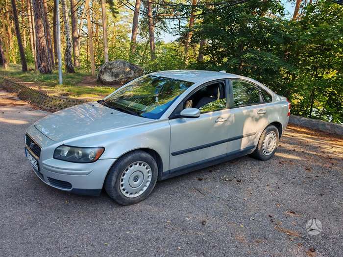 Volvo S40, 1.8 l., Седан