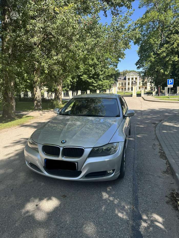 BMW 318, 2.0 l., Седан