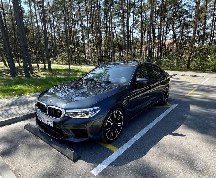 BMW M5, 4.4 l., Седан