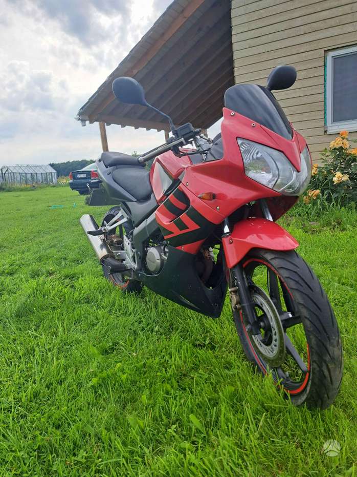 Honda CBR 125cc, street / classic
