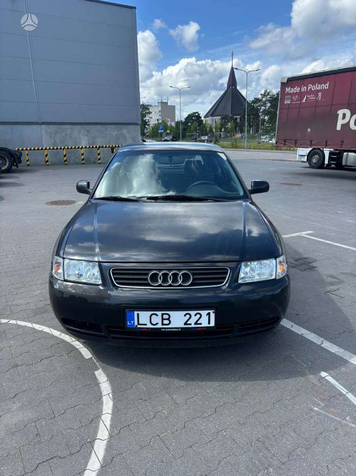 Audi A3, 1.6 l., hatchback