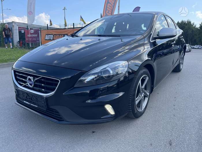 Volvo V40, 2.0 l., hatchback