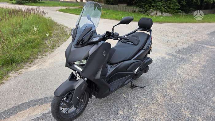 Yamaha XMAX 125, мотороллеры / мопеды