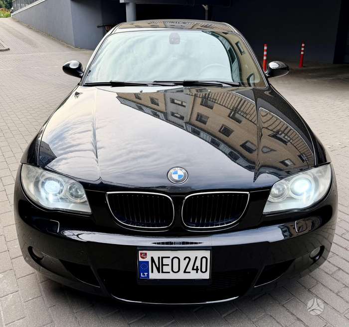 BMW 120, Хэтчбек