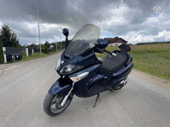 Piaggio Xevo 400cc, scooters / mopeds