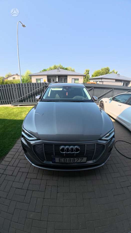 Audi e-tron, 95 kWh, off-road / crossover