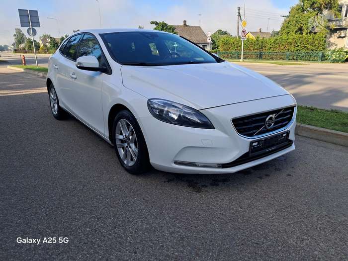 Volvo V40, 1.6 l., Хэтчбек