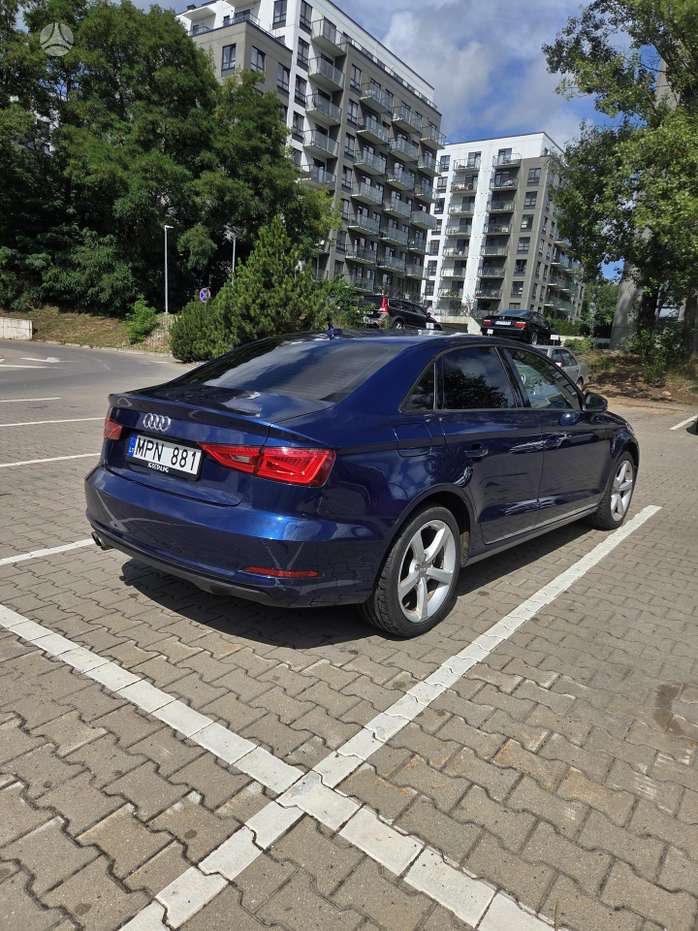 Audi A3, 1.8 l., Седан