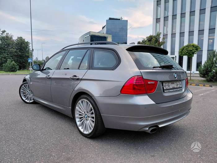 BMW 320, 2.0 l., wagon