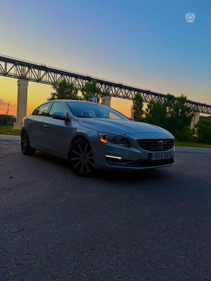Volvo S60, 2.0 l., Седан