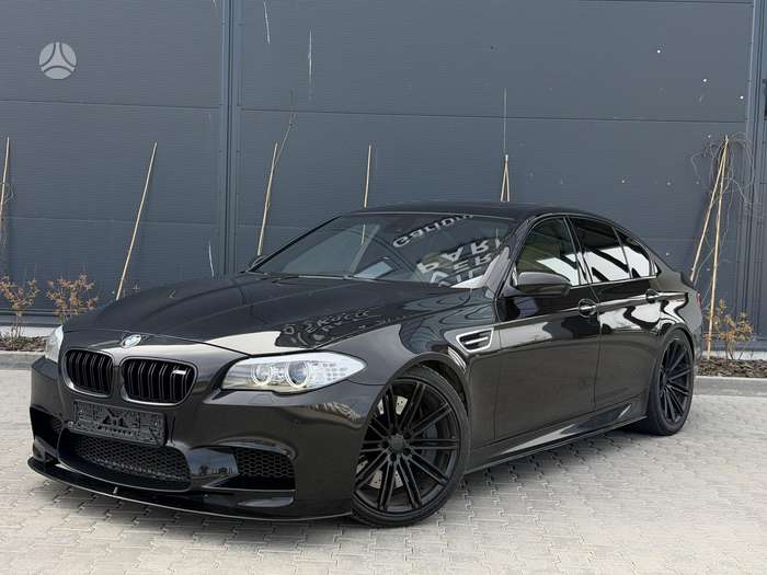 BMW M5, 4.4 l., Седан