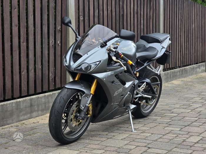 Triumph Daytona 675cc, superbikes