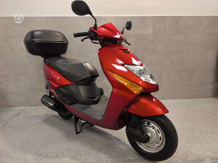 Honda Lead 102cc, мотороллеры / мопеды