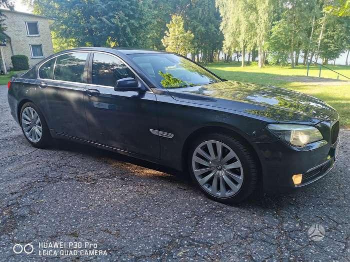 BMW 740, 3.0 l., Седан