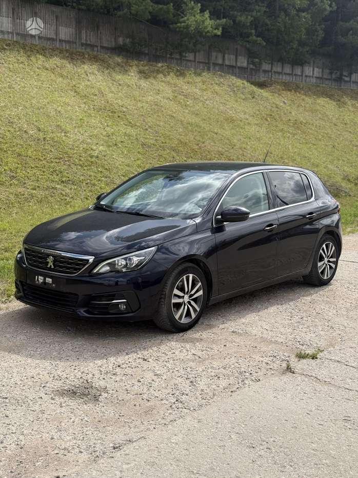 Peugeot 308, 1.2 l., hatchback
