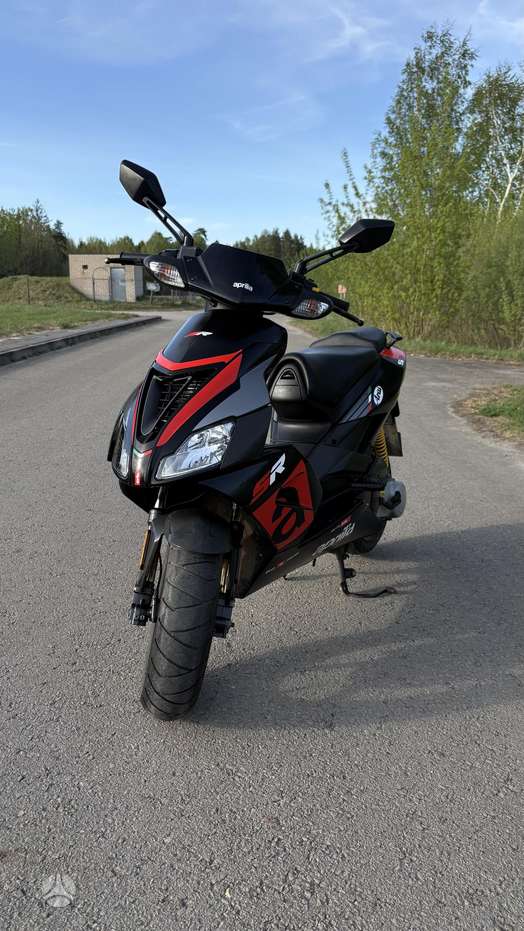 Aprilia SR 49cc, scooters / mopeds