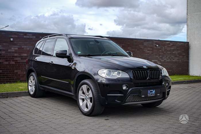 BMW X5, 3.0 l., off-road / crossover